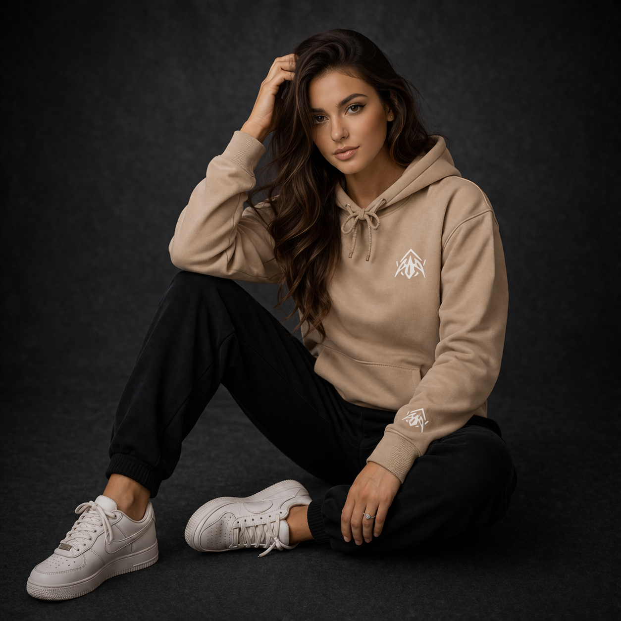 Minimal Logo Hoodie White